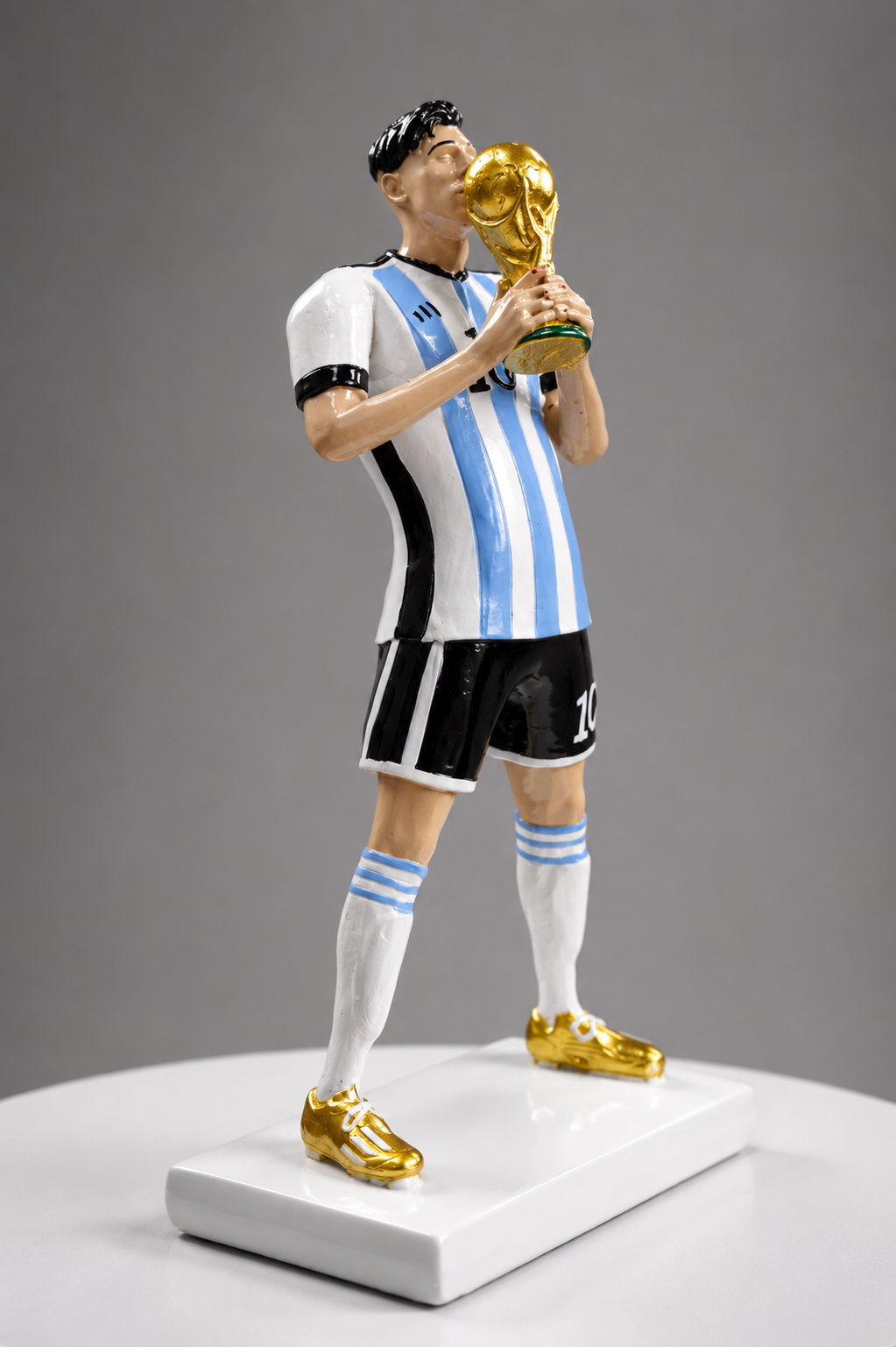 MESSI WORLD CUP LEGACY STATUE