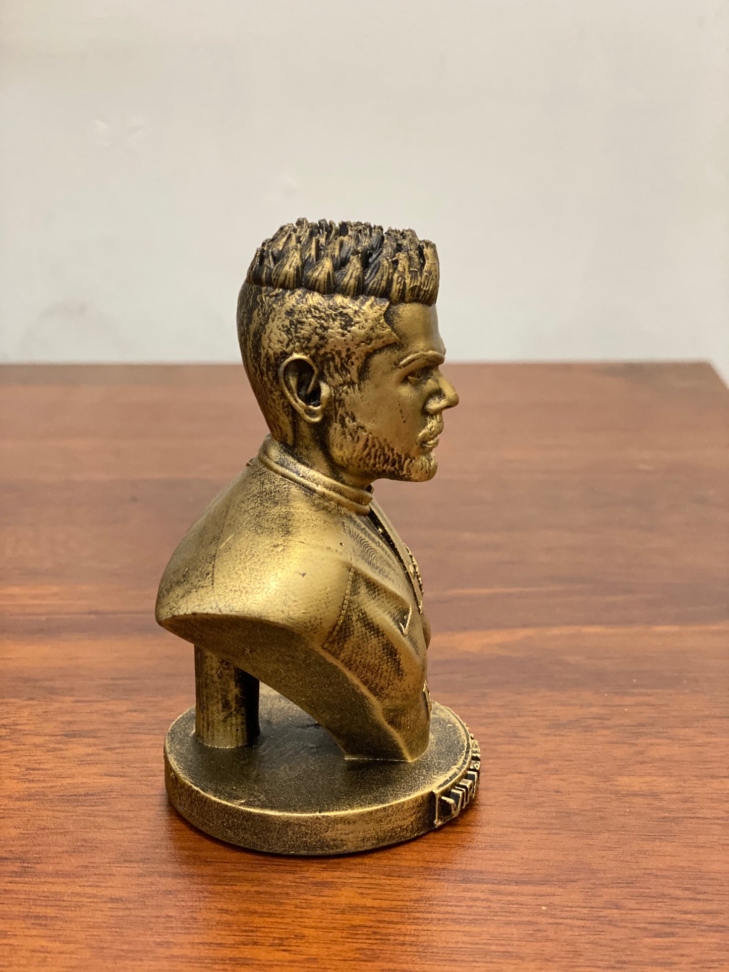 VIRAT KOHLI STATUE