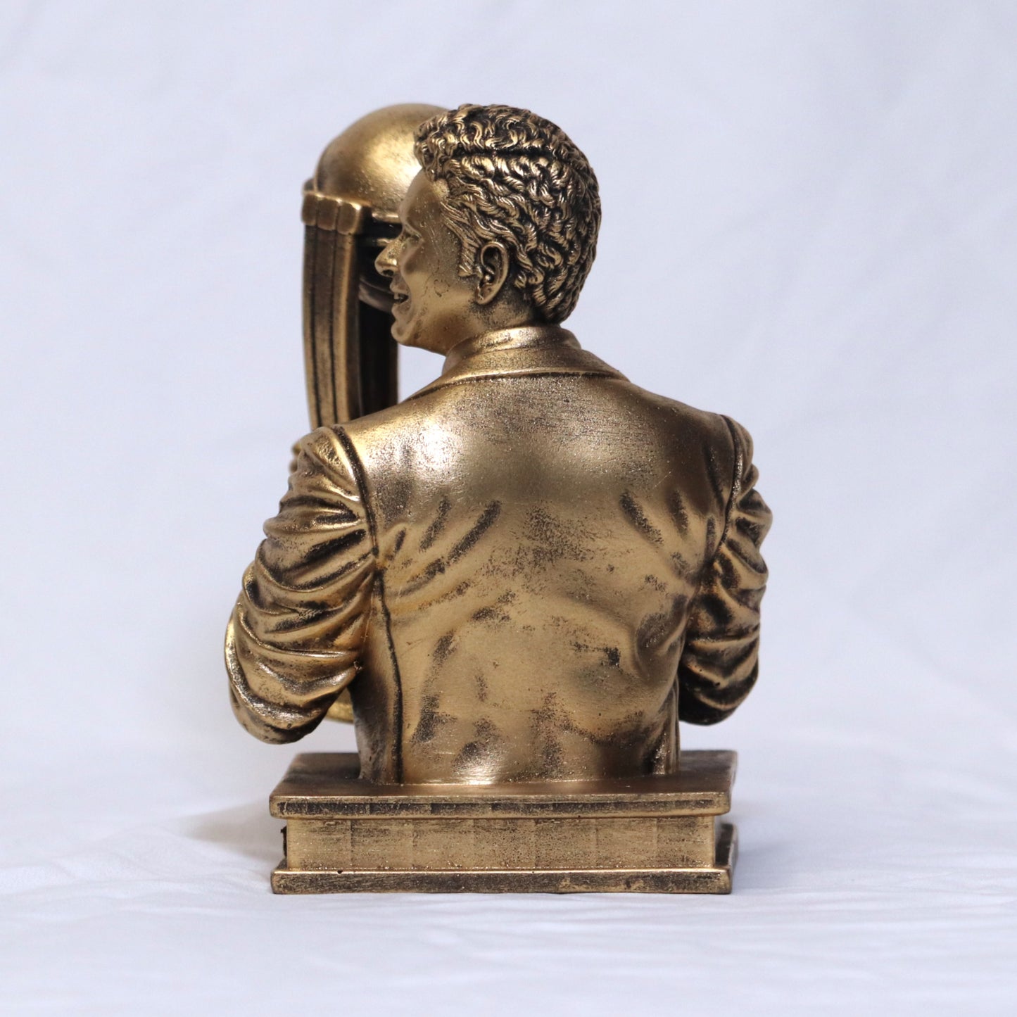 SACHIN Tendulkar Statue