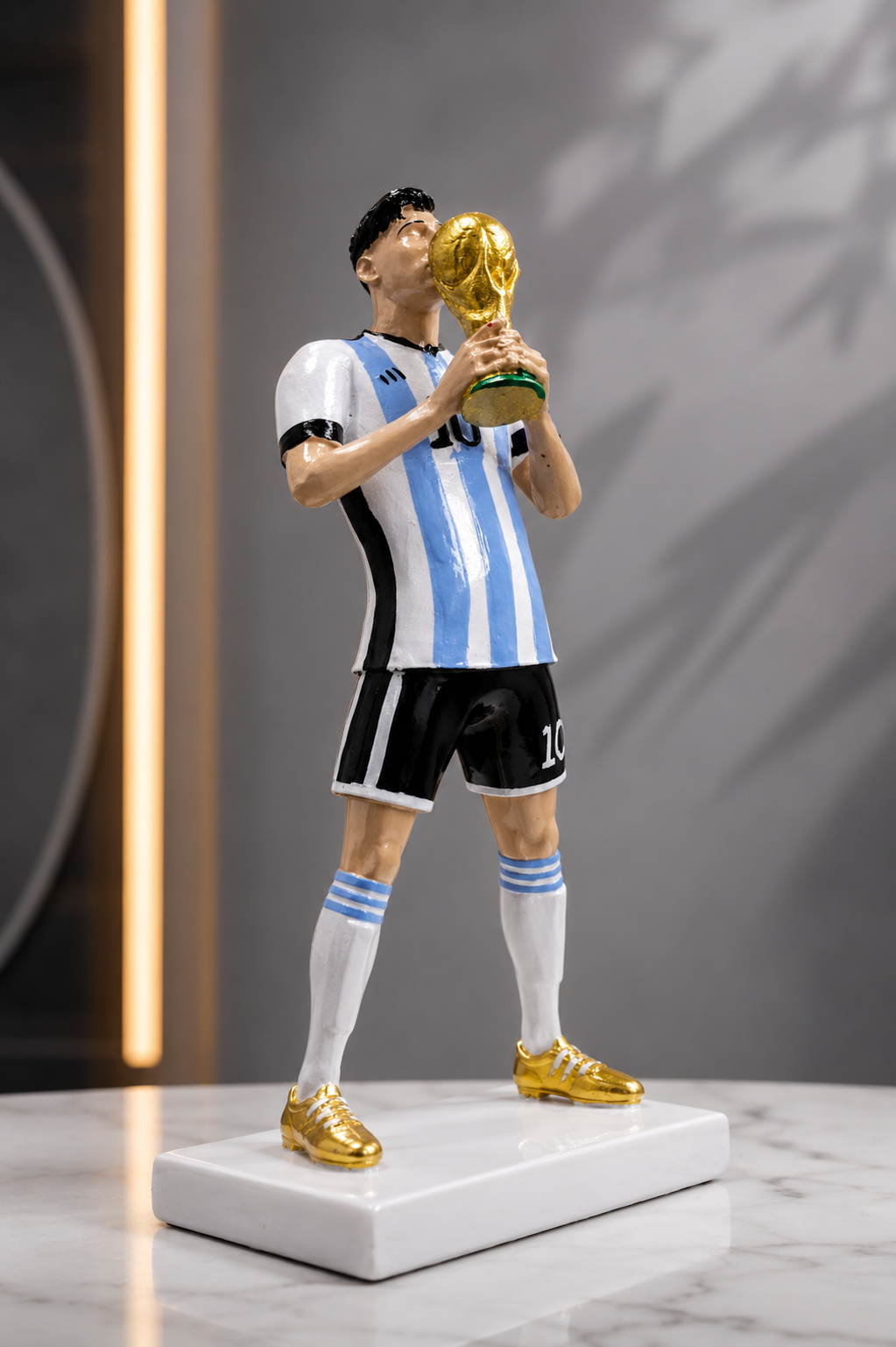 MESSI WORLD CUP LEGACY STATUE