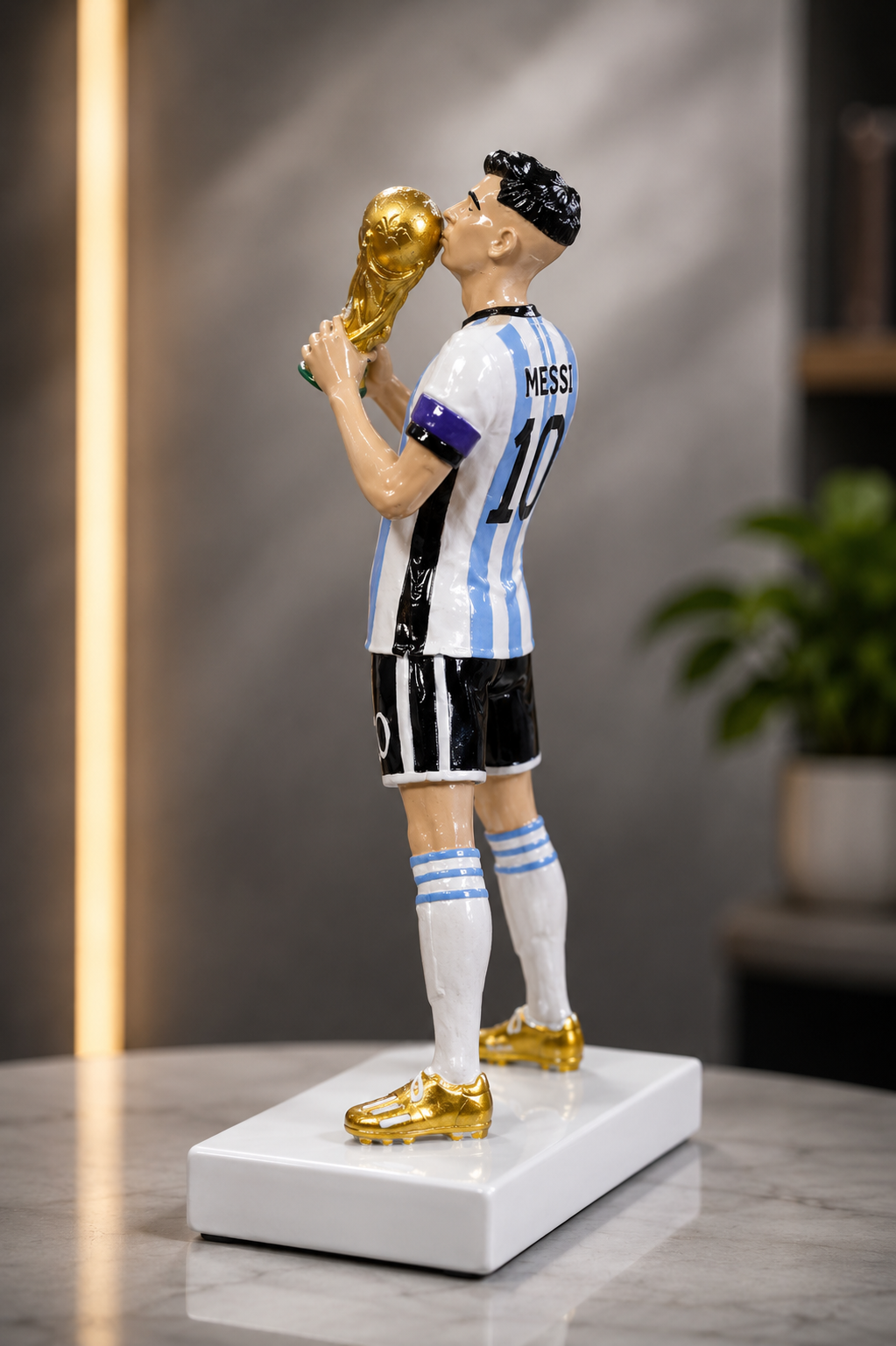 MESSI WORLD CUP LEGACY STATUE