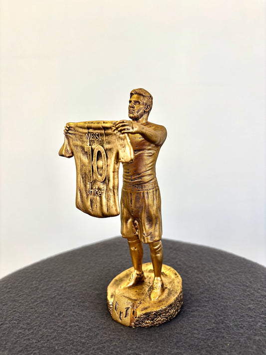 MESSI 'THE GOAT' CELEBRATION STATUE