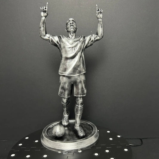 LIONEL MESSI STATUE