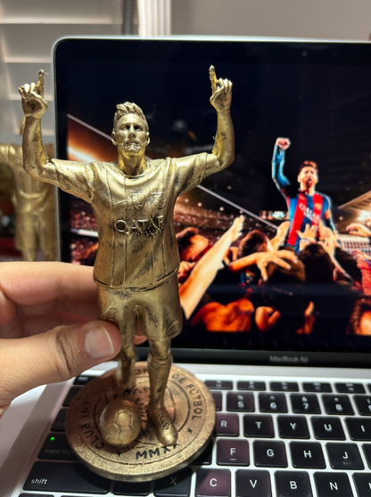 MESSI Statue FCB Version