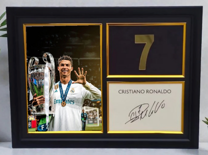 RONALDO SIGNED FRAME UCL EDITION 40X30CM