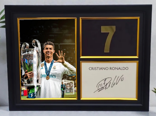 RONALDO SIGNED FRAME UCL EDITION 40X30CM